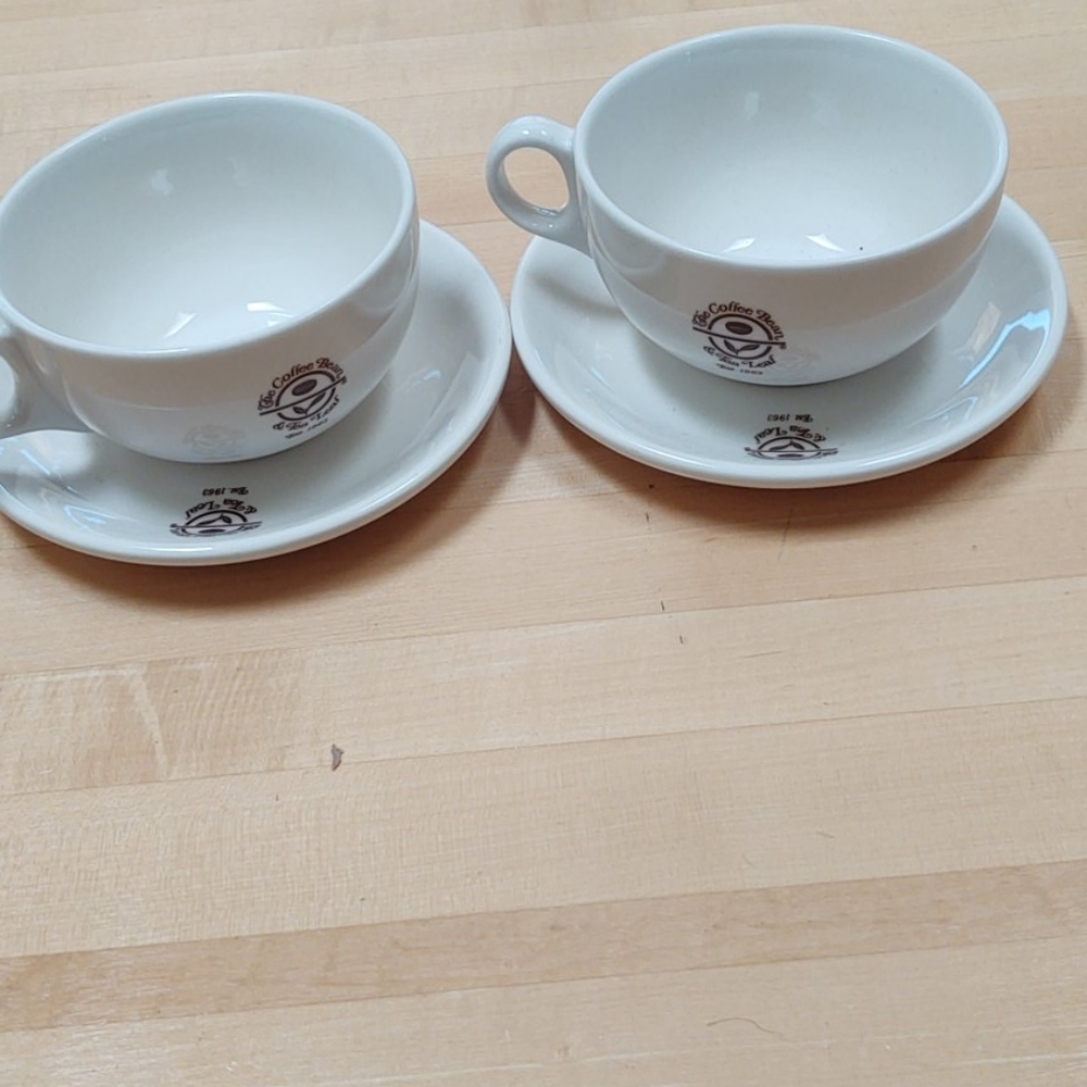 2 Coffee Bean and Tea Leaf teacups and saucers